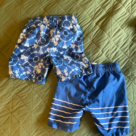 3T Old Navy toddler/boy’s swim trunks- 2Pairs - Picture 5 of 5